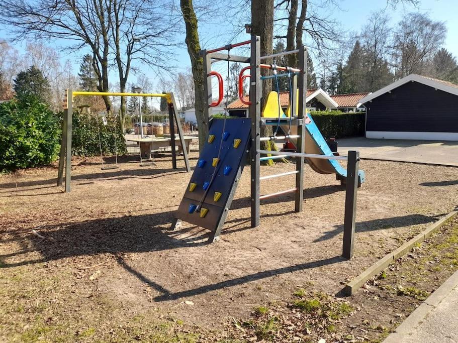 Gezellig Ingerichte Blokhut Op Een Rustig Park! Putten Εξωτερικό φωτογραφία